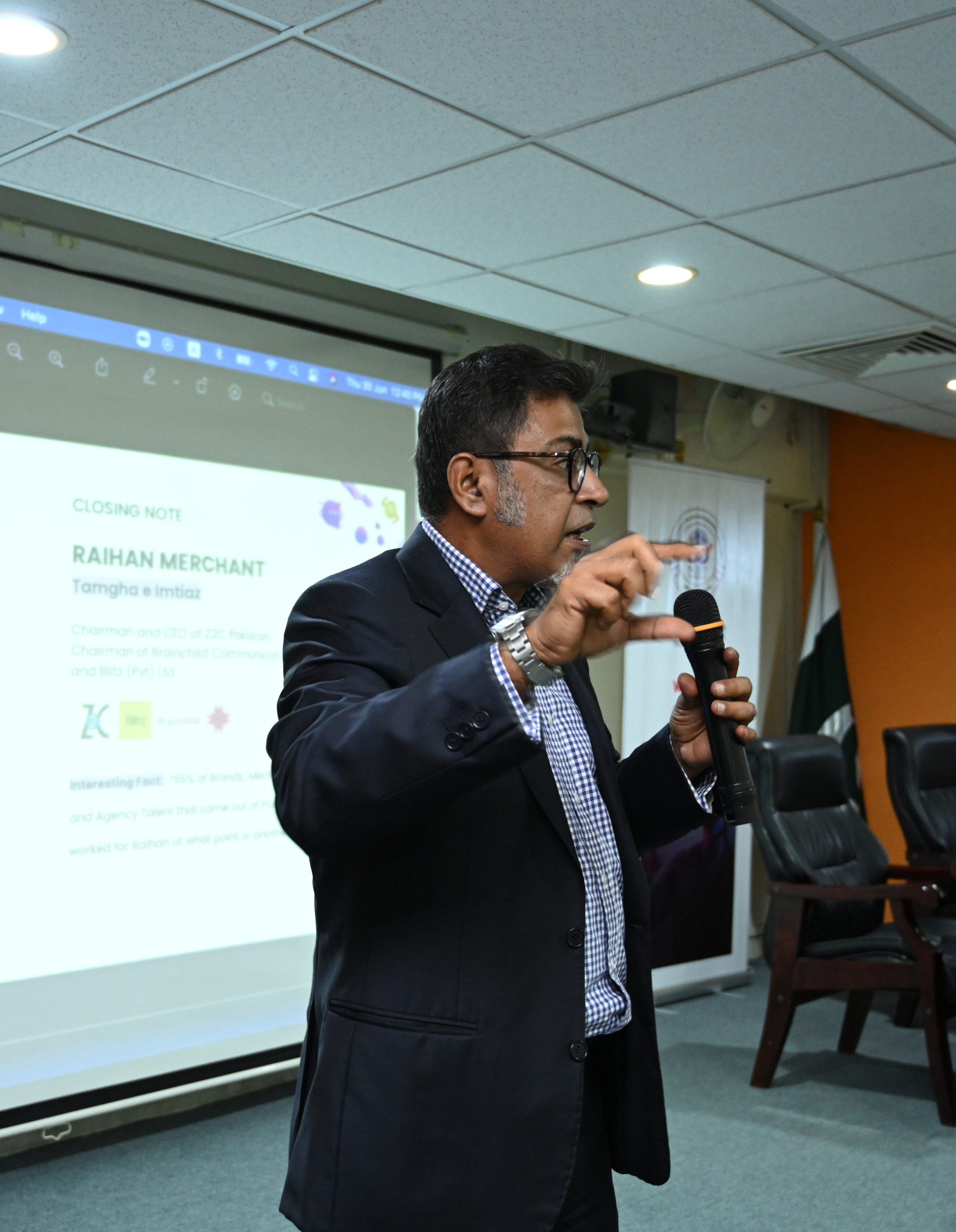 Mr. Raihan Merchant TI, CEO Z2C Ltd., presents the closing remarks and shares his vision of the landscape of social and digital media technologies, emphasising the need for developing the right skills and innovative mindset